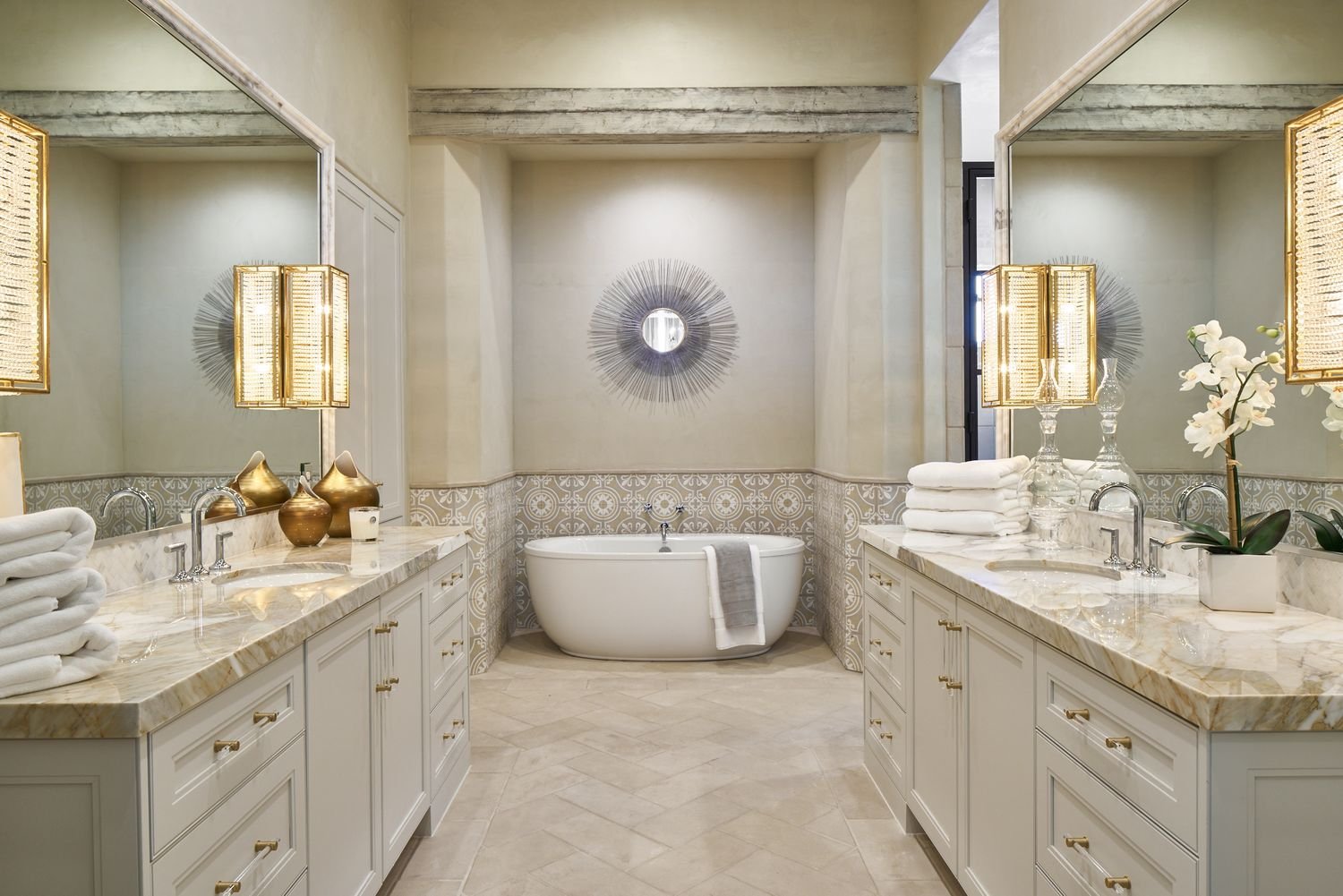 Bella Rose interior by Lori Caldwell Designs in Cresta Bella (view 9)