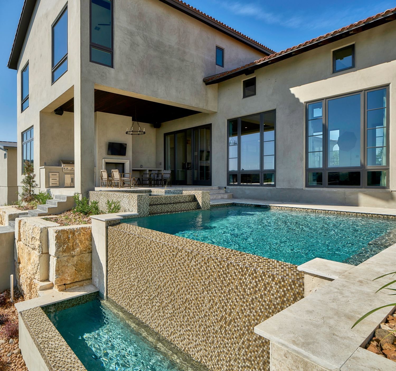 Bella Rose interior by Lori Caldwell Designs in Cresta Bella (view 19)