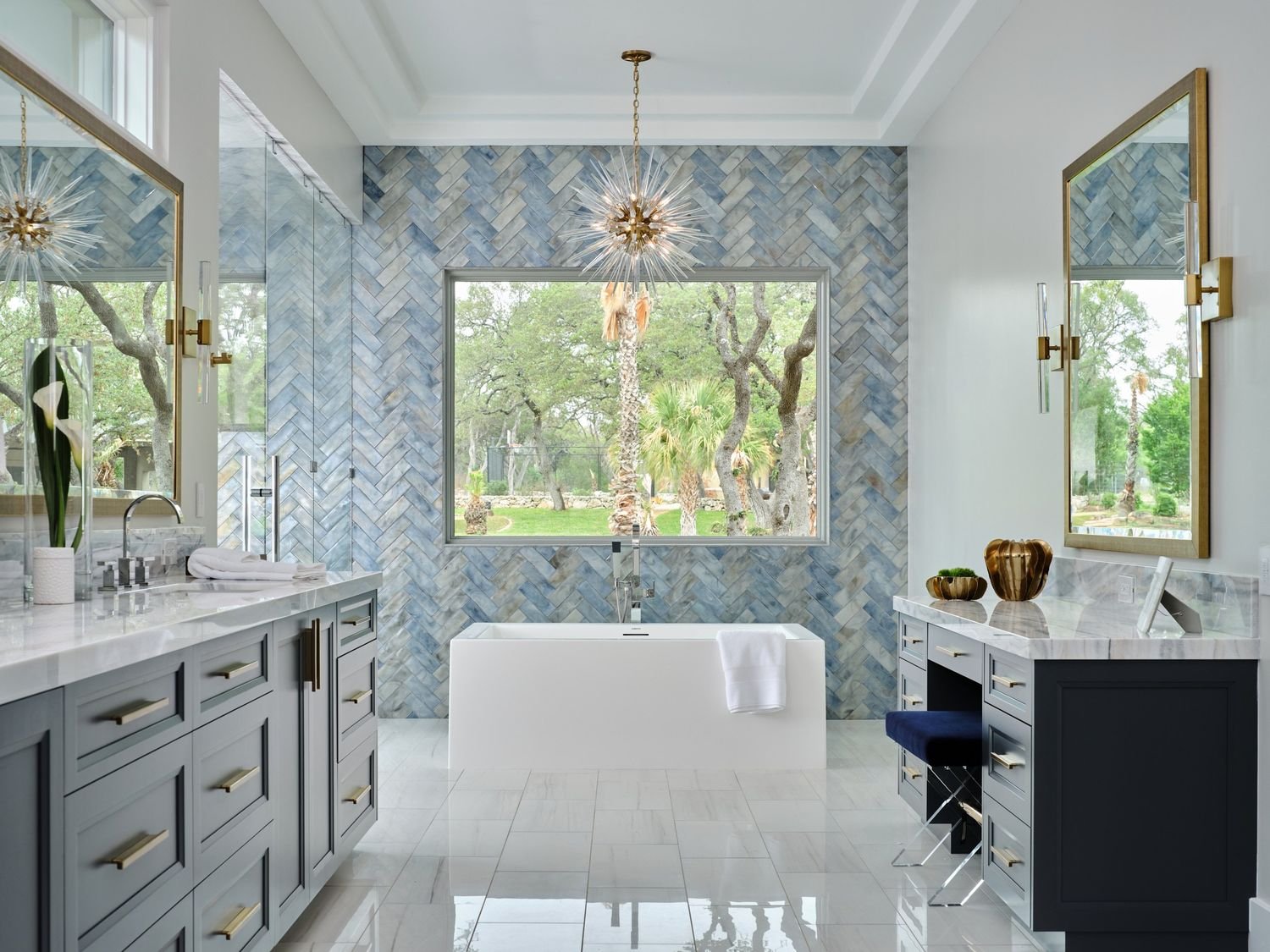 Bent Oak interior by Lori Caldwell Designs in San Antonio, Texas (view 9)