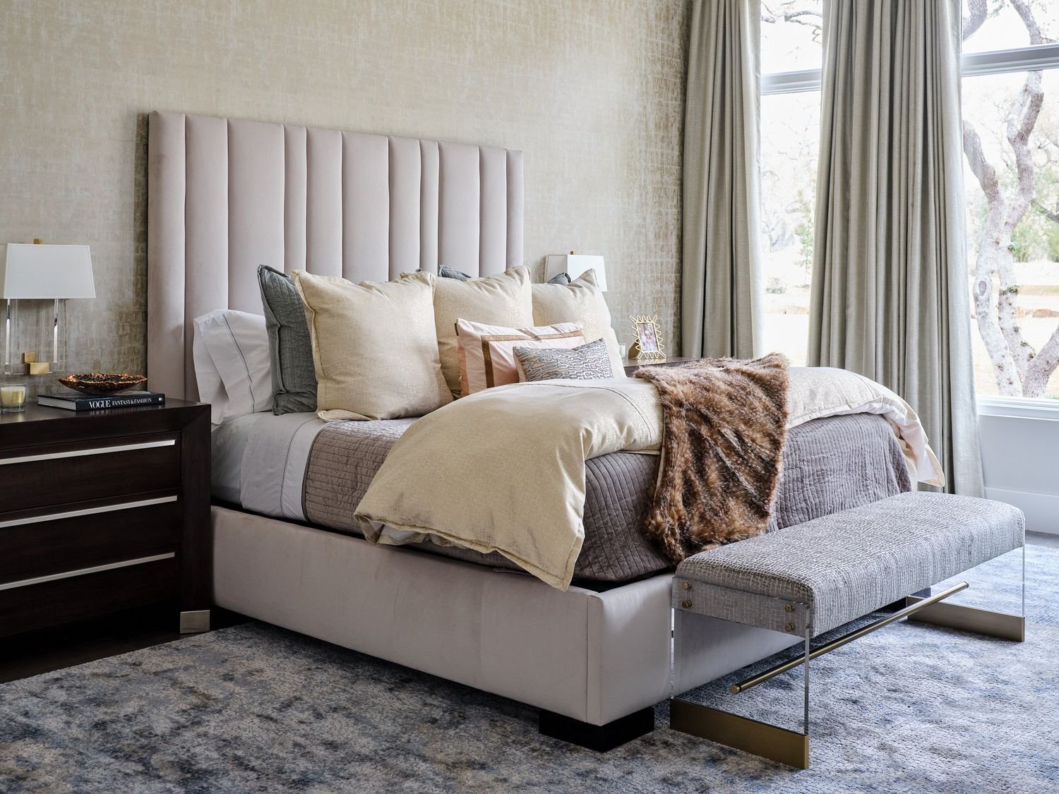 Bent Oak interior by Lori Caldwell Designs in San Antonio, Texas (view 10)