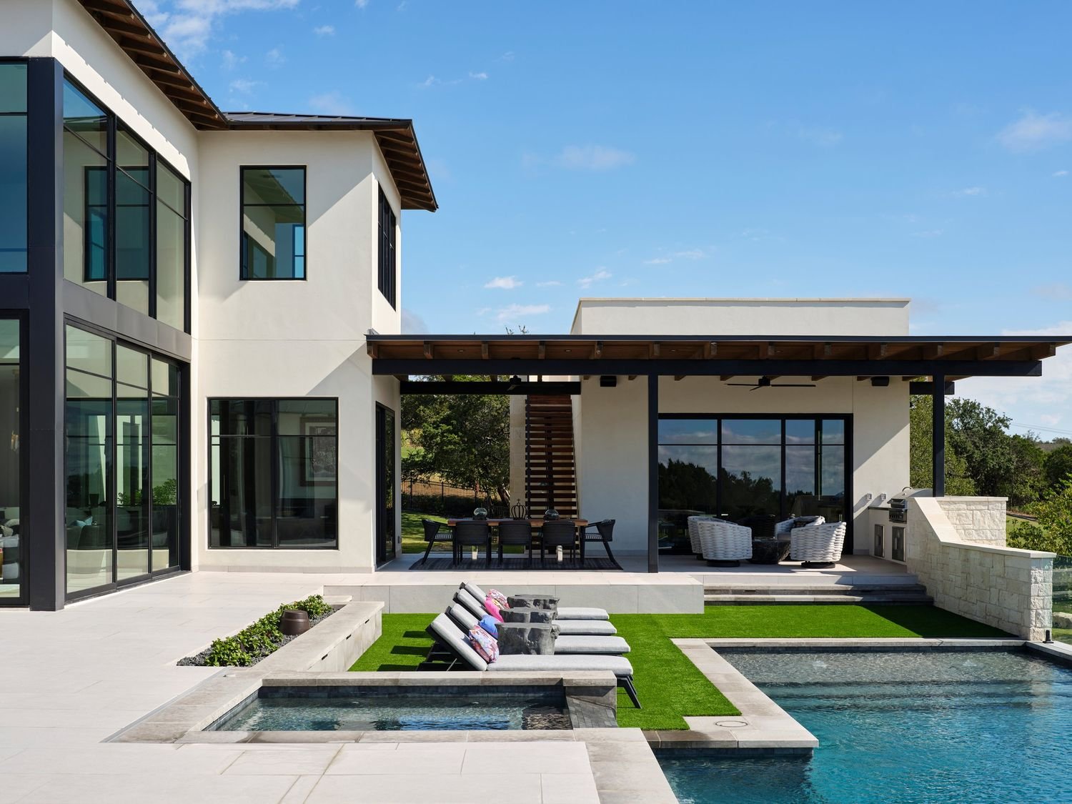 Cantera interior by Lori Caldwell Designs in San Antonio, Texas (view 4)