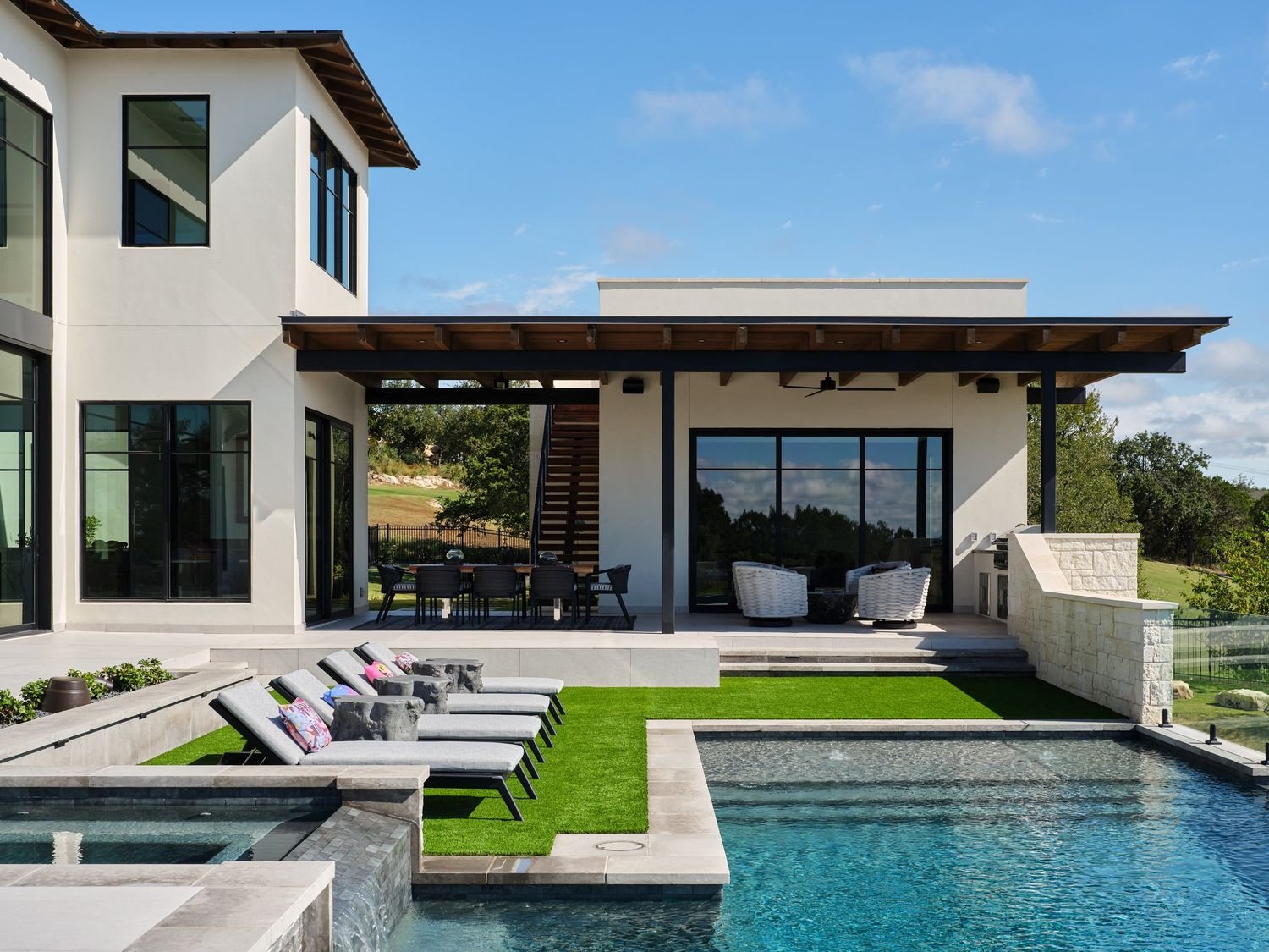 Cantera interior by Lori Caldwell Designs in San Antonio, Texas (view 7)