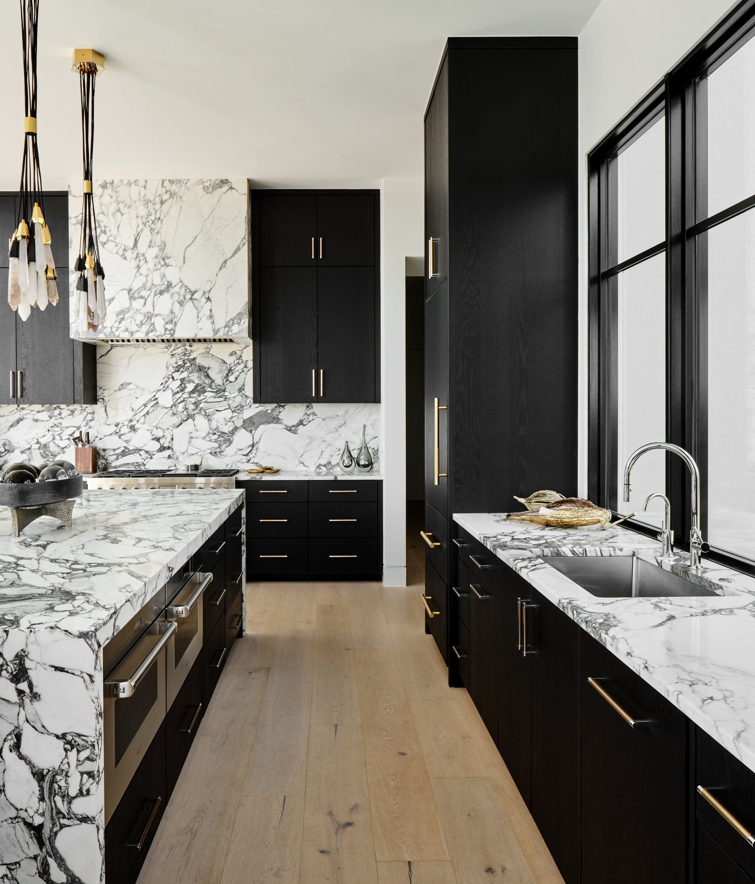 Cantera interior by Lori Caldwell Designs in San Antonio, Texas (view 8)
