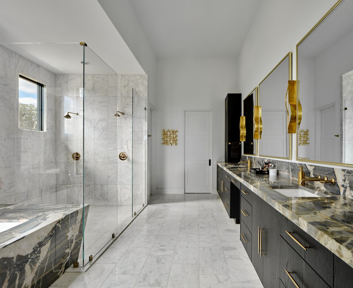 Cantera interior by Lori Caldwell Designs in San Antonio, Texas (view 11)