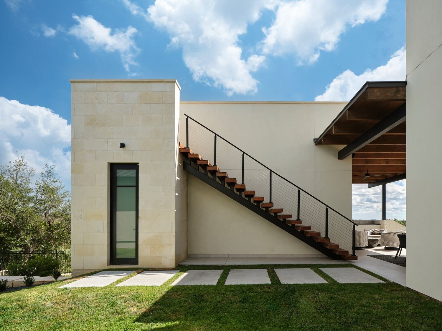 Cantera interior by Lori Caldwell Designs in San Antonio, Texas (view 14)