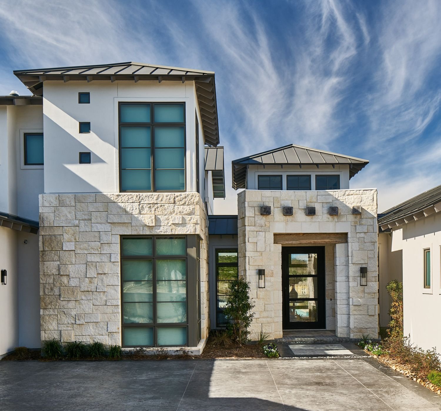 Cliff Line interior by Lori Caldwell Designs in The Dominion (view 3)