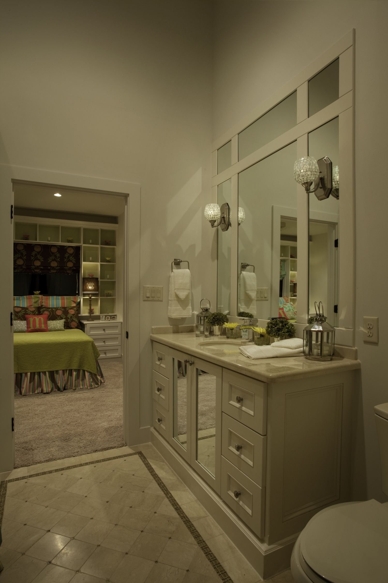 Parade of Homes 2009 interior by Lori Caldwell Designs in San Antonio, Texas (view 35)