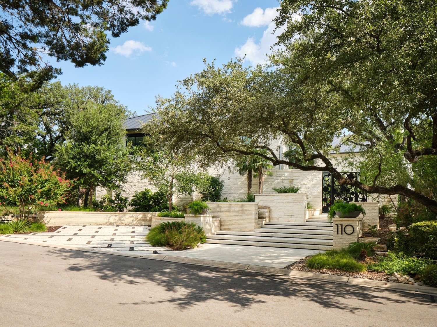 Regents interior by Lori Caldwell Designs in San Antonio, Texas (view 13)